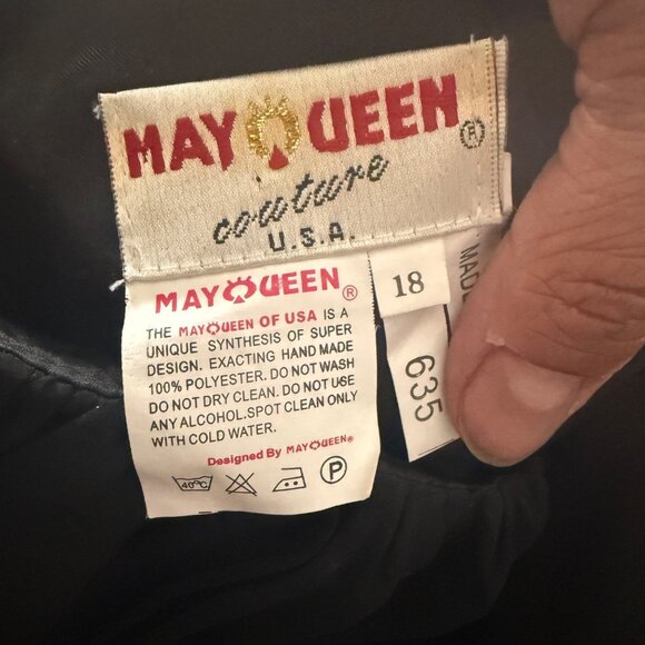 Mayqueen Black Pleated Maxi Gown With Rhinestone Waistband Size 18 - Picture 6 of 7